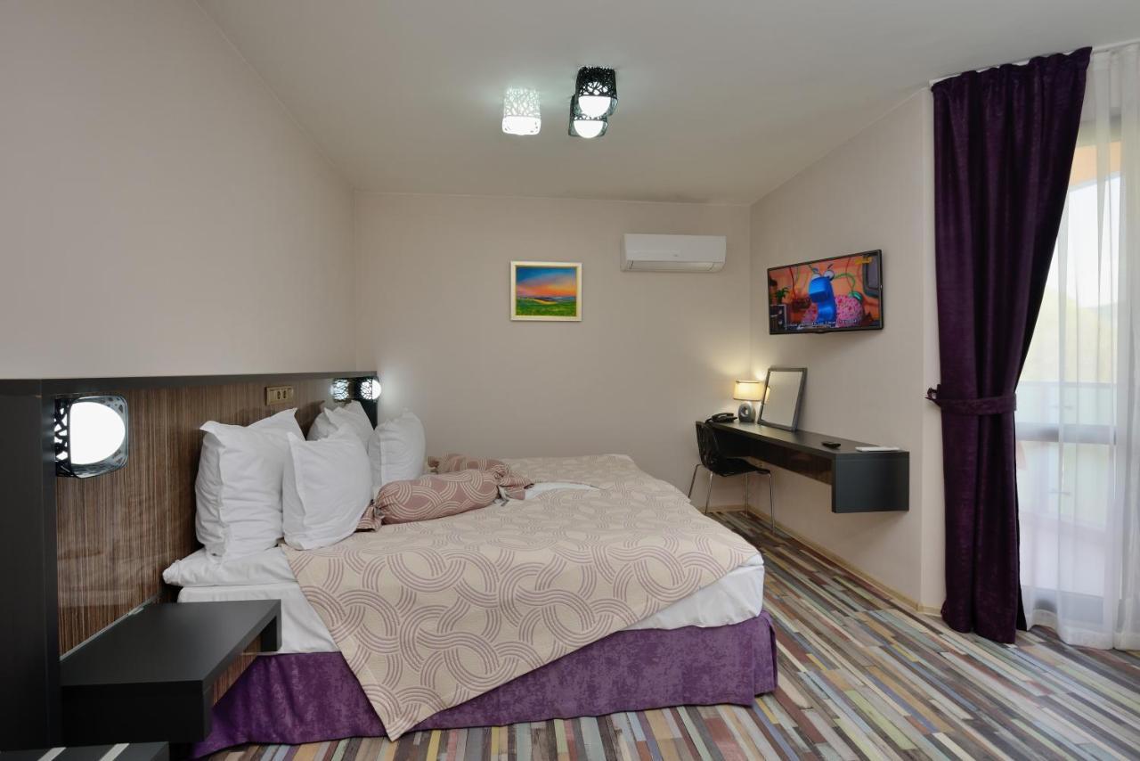 Hotel Hello Hissar Хисаря Экстерьер фото