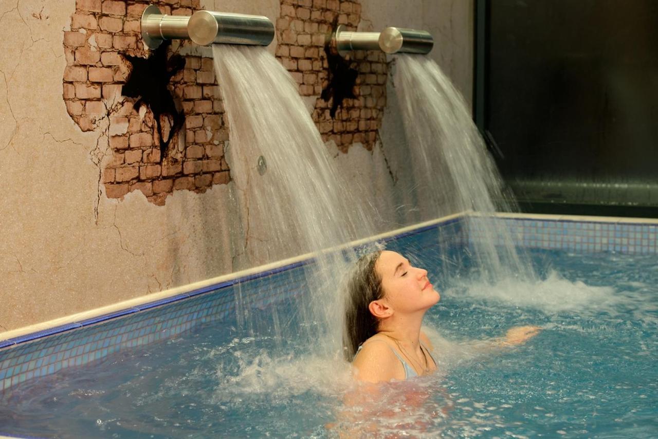 Hotel Hello Hissar Хисаря Экстерьер фото