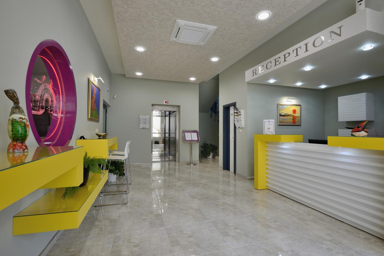 Hotel Hello Hissar Хисаря Экстерьер фото