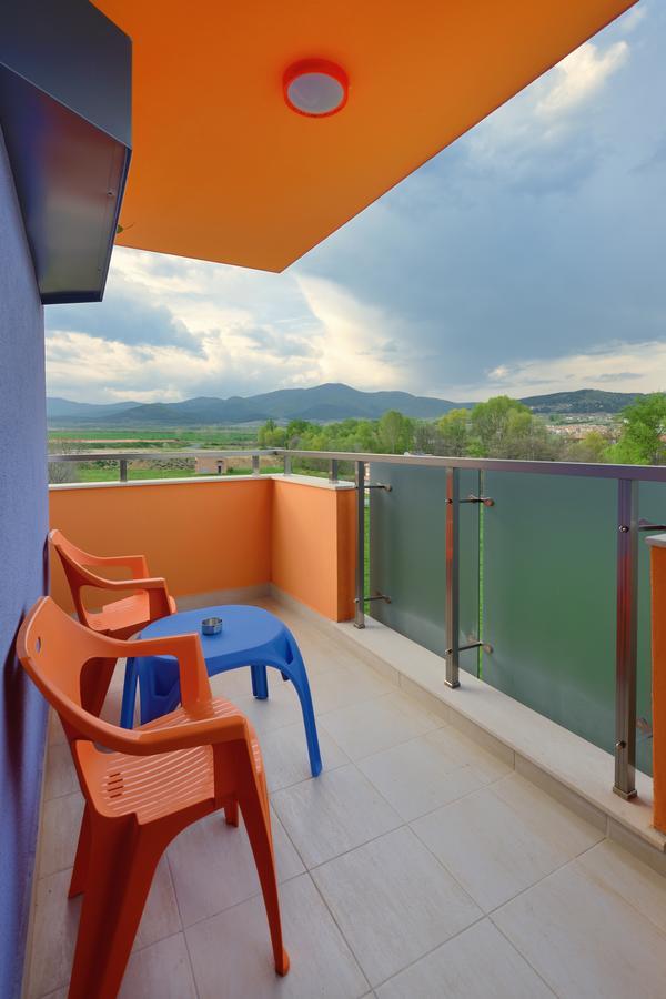 Hotel Hello Hissar Хисаря Экстерьер фото