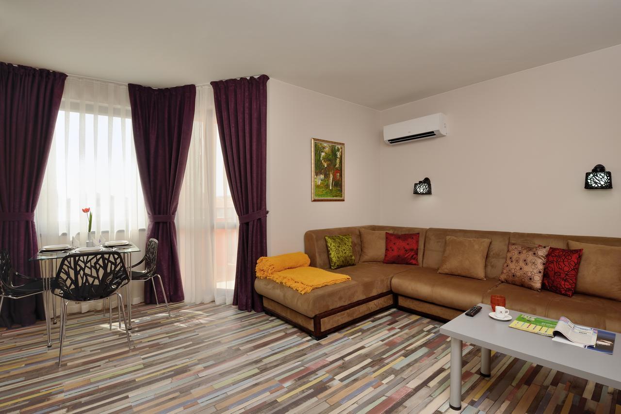 Hotel Hello Hissar Хисаря Экстерьер фото