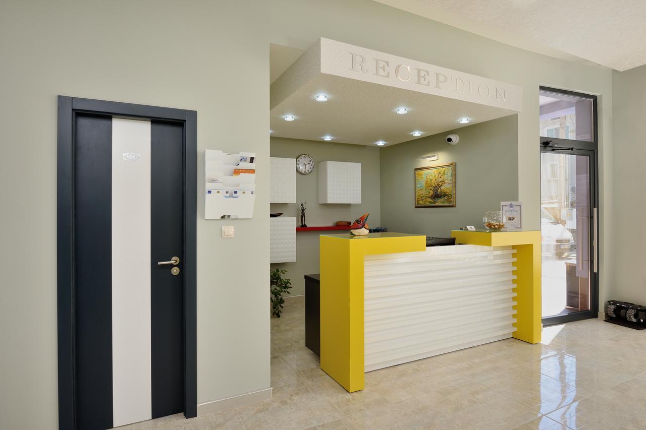 Hotel Hello Hissar Хисаря Экстерьер фото