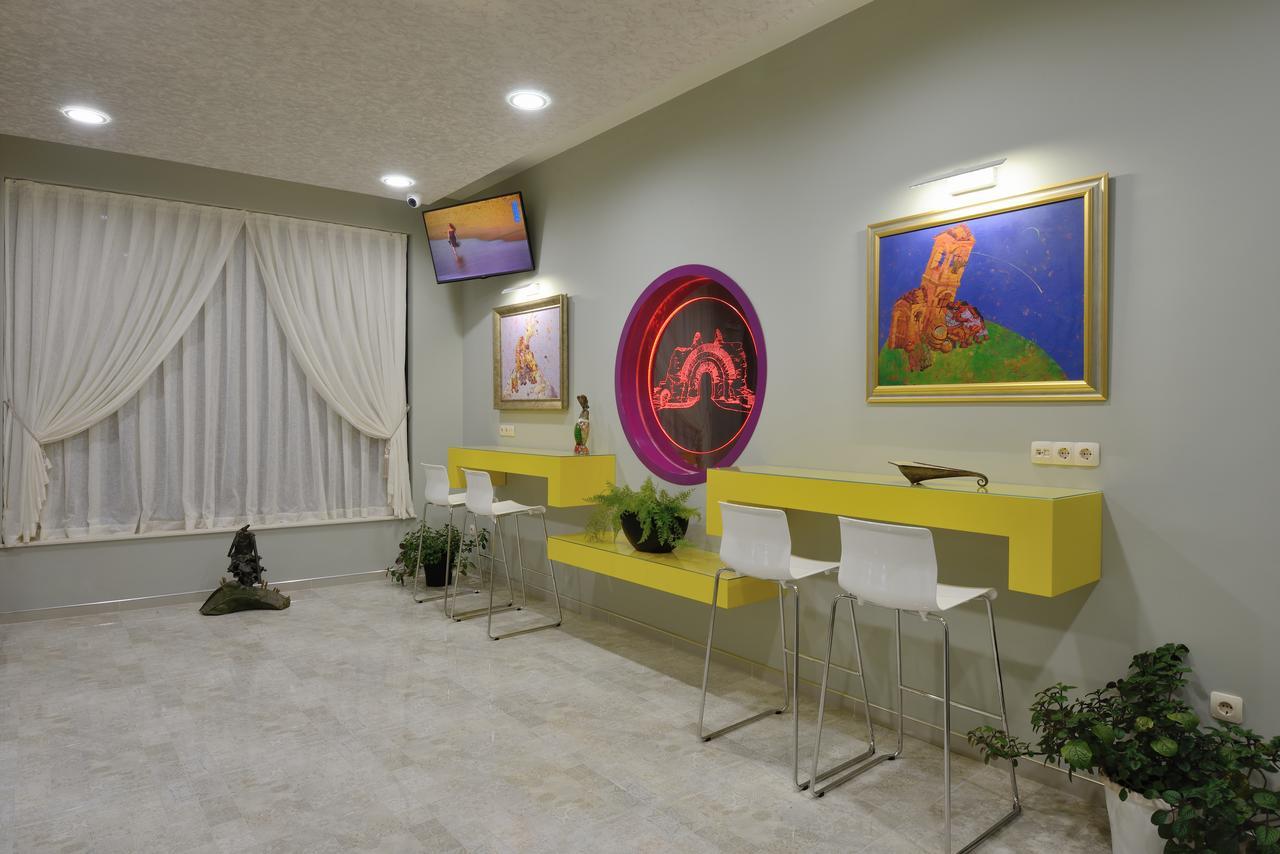 Hotel Hello Hissar Хисаря Экстерьер фото