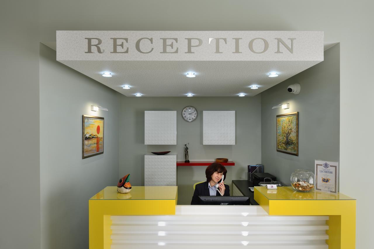 Hotel Hello Hissar Хисаря Экстерьер фото