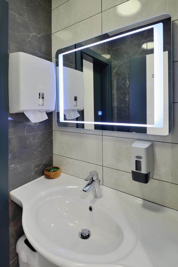 Hotel Hello Hissar Хисаря Экстерьер фото